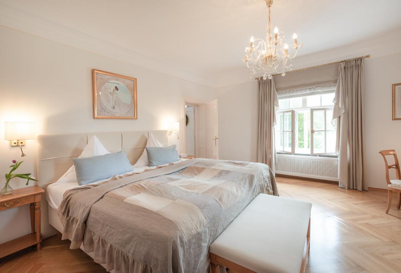 Biohotel Schlossgut Oberambach Buitenkant foto