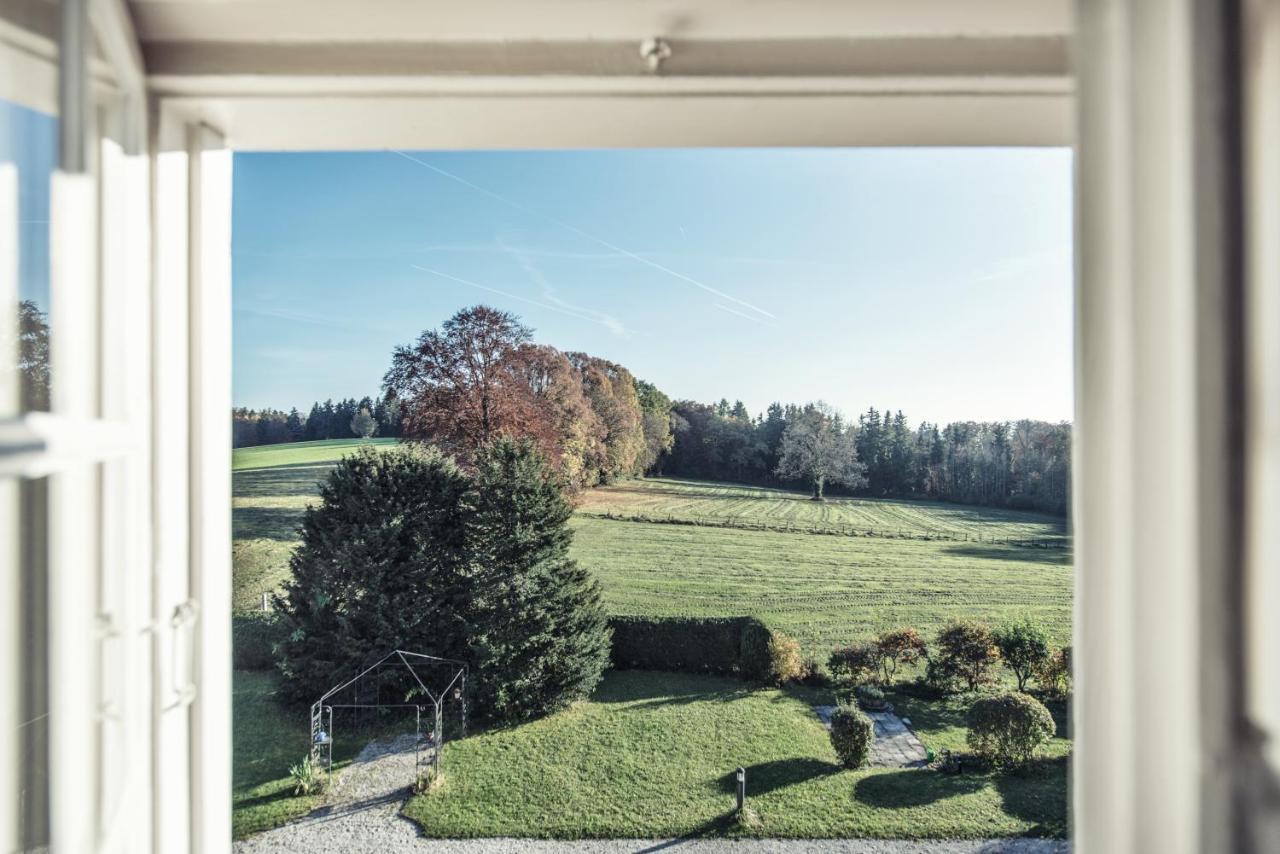 Biohotel Schlossgut Oberambach Buitenkant foto