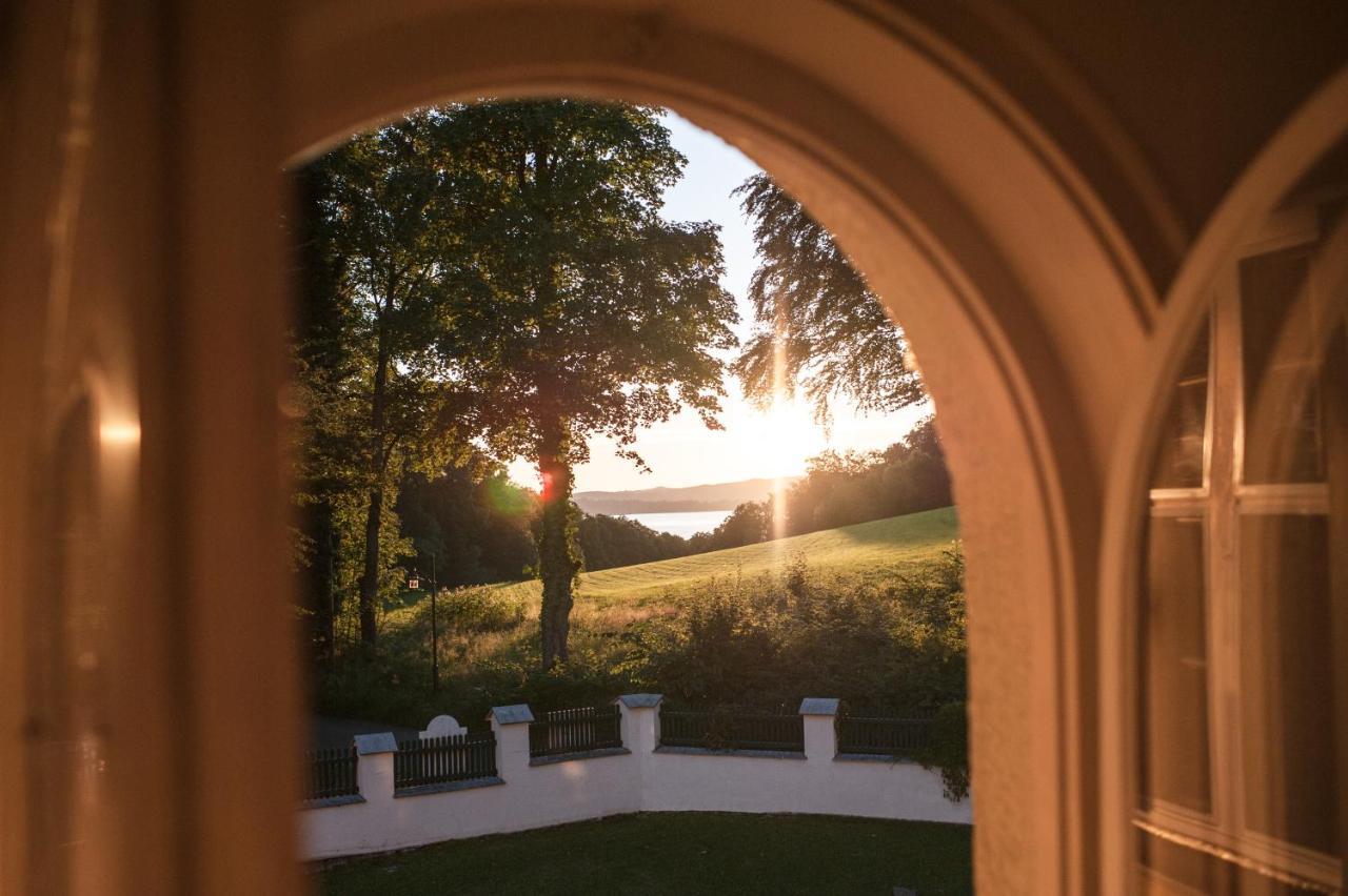 Biohotel Schlossgut Oberambach Buitenkant foto