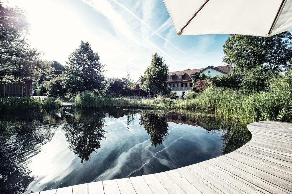 Biohotel Schlossgut Oberambach Buitenkant foto