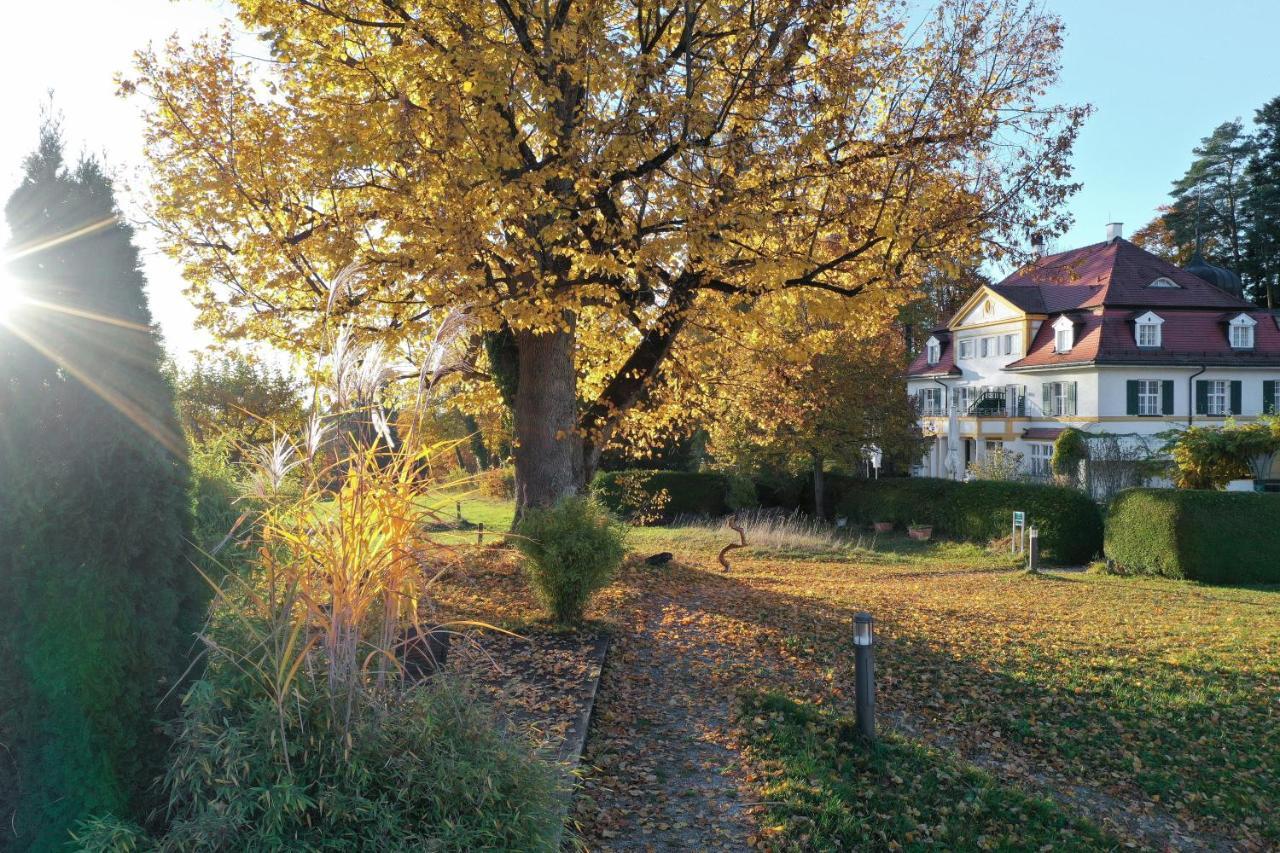 Biohotel Schlossgut Oberambach Buitenkant foto