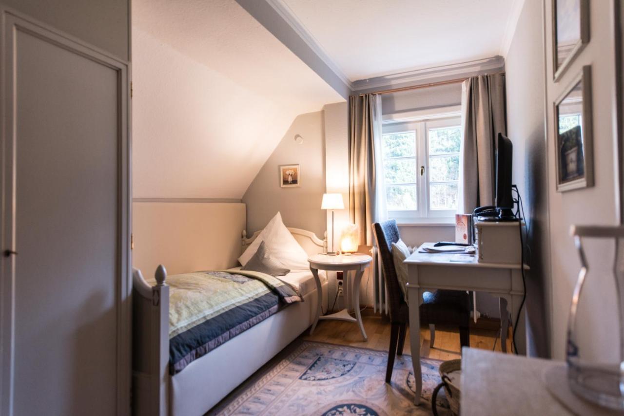 Biohotel Schlossgut Oberambach Buitenkant foto